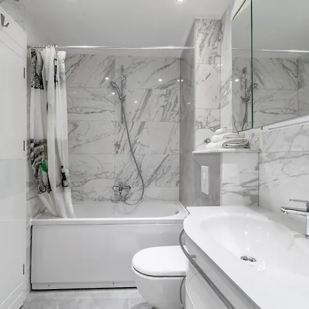 Simic Макарска